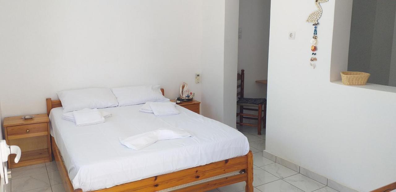 Ferienwohnung White And Blue,Finikas Syros Vissa Exterior foto