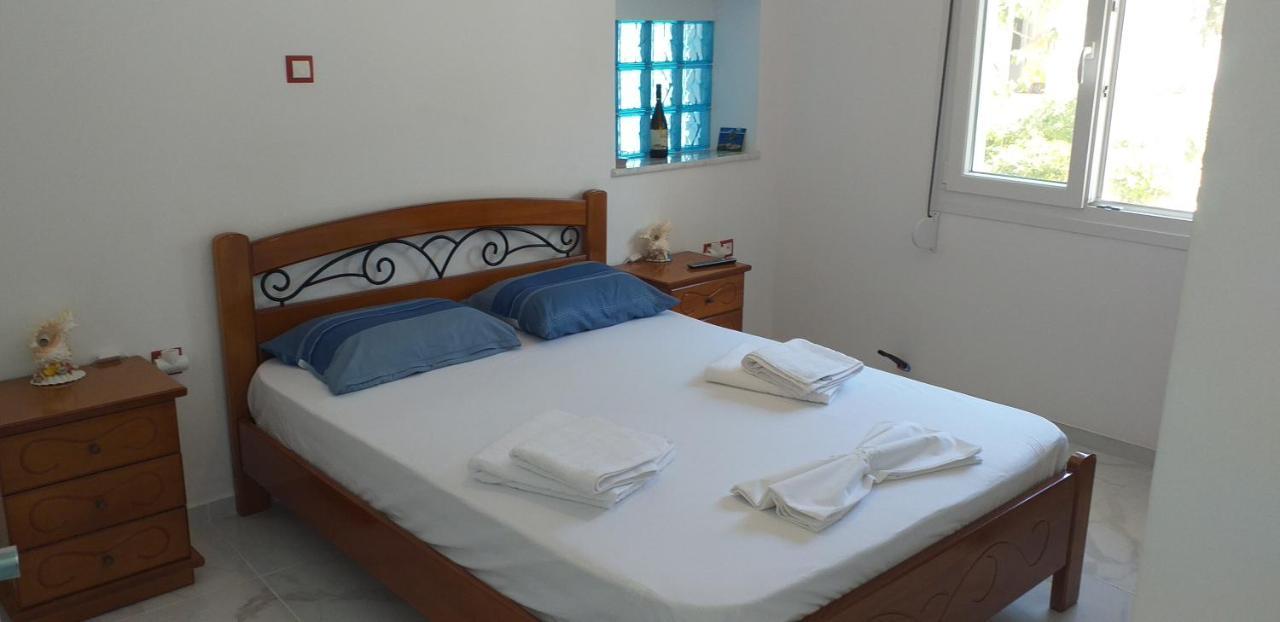 Ferienwohnung White And Blue,Finikas Syros Vissa Exterior foto